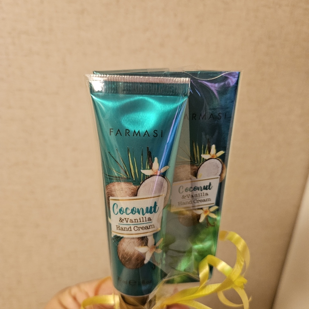 Farmasi Coconut & Vanilla Hand Cream - Teal Metallic Tube